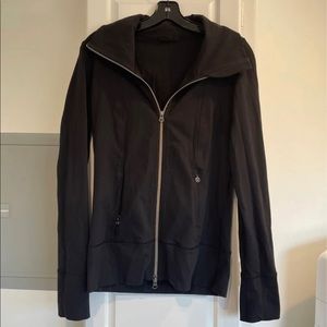 Lululemon black jacket sz 8